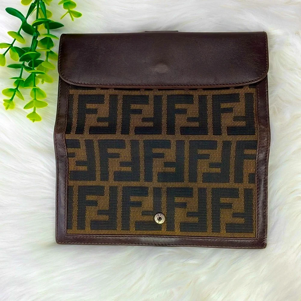 Fendi pockets slip scratches